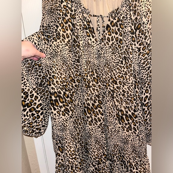 women's XXL Tiered Cheetah Print Dress With Balloon Sleeve Keyhole maxi length - Picture 6 of 11